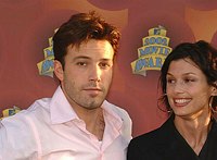 Ben Afleck & Bridget Moynahan at MTV 2002 Movie Awards