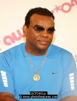 Photo of Ronald Isley 2004 isley Brothers<br><br> , reference; DSCF2401a