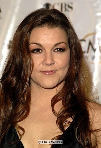 Photo of Gretchen Wilson<br>at the 38th Annual CMA Awards at The Grand Ole Opry in Nashville, November 9th 2004. Photos by Chris Walter/Photofeatures. , reference; DSCF0660a