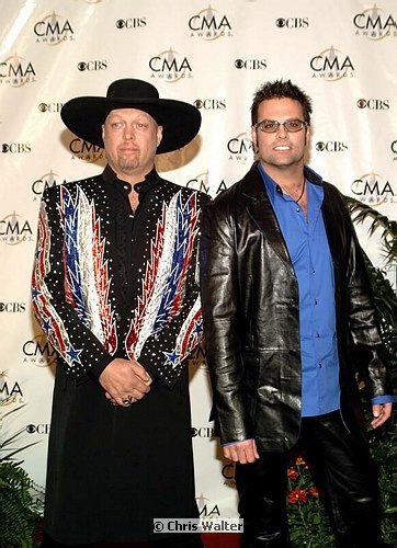 Photo of Montgomery Gentry<br>at the 38th Annual CMA Awards at The Grand Ole Opry in Nashville, November 9th 2004. Photos by Chris Walter/Photofeatures. , reference; DSCF0740a