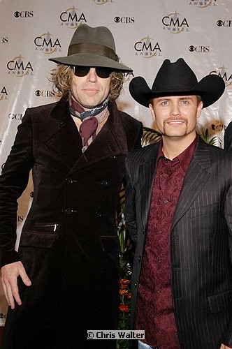 Photo of Big & Rich<br>at the 38th Annual CMA Awards at The Grand Ole Opry in Nashville, November 9th 2004. Photos by Chris Walter/Photofeatures. , reference; DSC_1413a