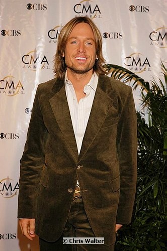 Photo of Keith Urban<br>at the 38th Annual CMA Awards at The Grand Ole Opry in Nashville, November 9th 2004. Photos by Chris Walter/Photofeatures. , reference; DSC_1419a