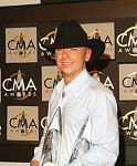 Photo of Kenny Chesney 2004<br> Chris Walter<br>
