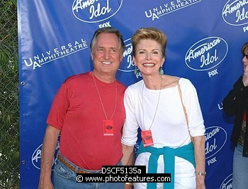 Photo of Neil Sedaka and wife<br>at the finals of the second series of &quotAmerican Idol' at Universal Amphitheatre. , reference; DSCF5135a