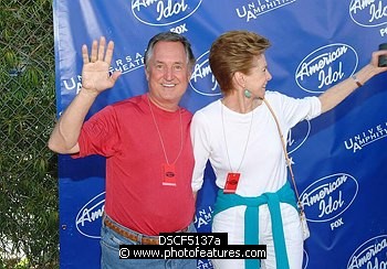 Photo of Neil Sedaka and wife<br>at the finals of the second series of &quotAmerican Idol' at Universal Amphitheatre. , reference; DSCF5137a