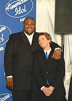 Photo of Ruben Studdard and Clay Aiken<br>at the finals of the second series of &quotAmerican Idol' at Universal Amphitheatre.