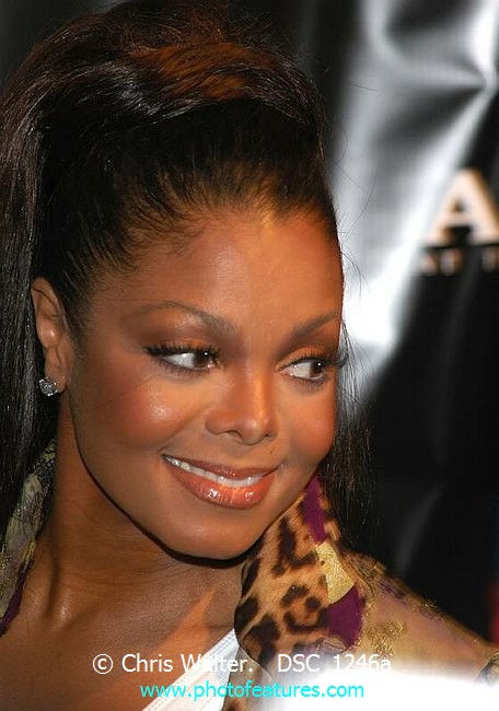 Photo of 2004 Radio Music Awards for media use , reference; DSC_1246a,www.photofeatures.com