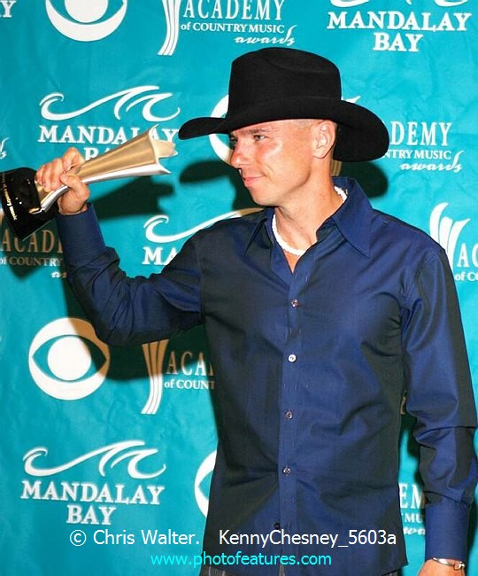 Photo of 2005 ACM Awards for media use , reference; KennyChesney_5603a,www.photofeatures.com