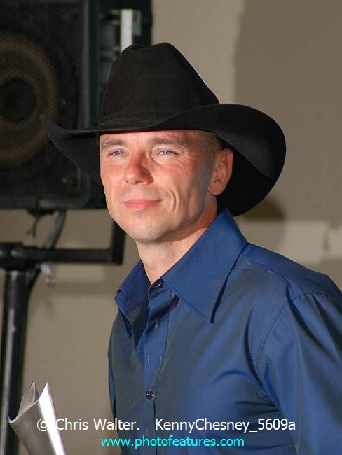 Photo of 2005 ACM Awards for media use , reference; KennyChesney_5609a,www.photofeatures.com