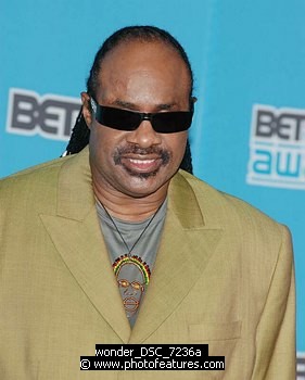 Photo of Stevie Wonder  in Photo Room at 2005 BET Awards at the Kodak Theatre in Hollywood, June 28th 2005. Photo by Chris Walter/Photofeatures. , reference; wonder_DSC_7236a