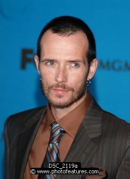 Photo of Scott Weiland of Velvet Revolver at Arrivals for the 2005 Billboard Music Awards at MGM Grand in Las Vegas, December 6th 2005.<br>Photo by Chris Walter/Photofeatures , reference; DSC_2119a