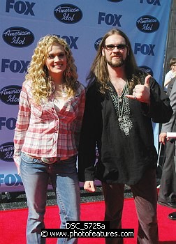 Photo of Carrie Underwood and Bo Bice , reference; DSC_5725a