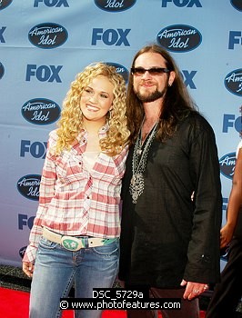 Photo of Carrie Underwood and Bo Bice , reference; DSC_5729a