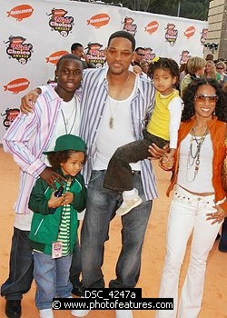 Photo of Will Smith, Jada Pinkett Smith, kids Jaden and Willow and nephew Kyle. <br> , reference; DSC_4247a