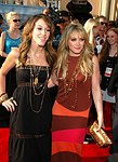 Photo of Haylie Duff and Hilary Duff<br>at the 2005 MTV Movie Awards at the Shrine Auditorium in Los Angeles, June 4th 2005
