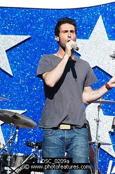 Photo of Adam Levine of Maroon 5 performs at the NFL Opening Kickoff 2003 at the Los Angeles Coliseum, September 8th 2005.<br>Photo by Chris Walter/Photofeatures , reference; DSC_0209a