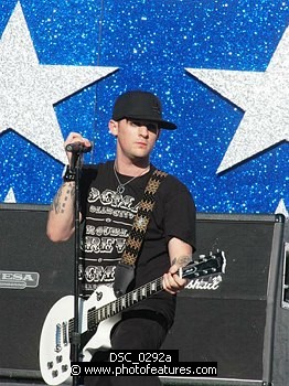 Photo of Good Charlotte's Joel Madden performs at the NFL Opening Kickoff 2005 at the Los Angeles Coliseum , reference; DSC_0292a