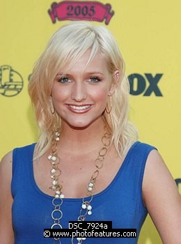 Photo of Ashlee Simpson<br>at the 2005 Teen Choice Awards at the Gibson Amphitheatre in Universal City, August 14th 2005. Photo by Chris Walter/Photofeatures. , reference; DSC_7924a