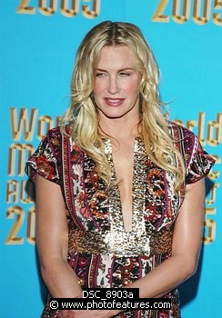 Photo of Daryl Hannah at  Arrivals for 2005 World Music Awards  at Kodak Theatre in Hollywood. 8-31-2005.<br>Photo by Chris Walter/Photofeatures , reference; DSC_8903a