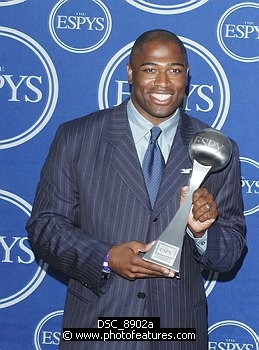 Photo of Shaun Alexander , reference; DSC_8902a