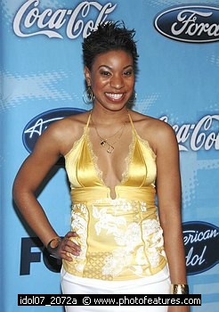 Photo of 2007 American Idol Final 12 , reference; idol07_2072a