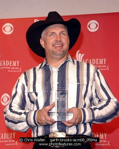 Photo of 2008 ACM Awards by Chris Walter , reference; garth-brooks-acm08_9584a,www.photofeatures.com