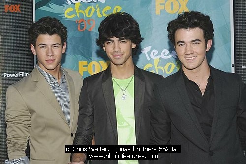Photo of Teen Choice 2009 Awards by Chris Walter , reference; jonas-brothers-5523a,www.photofeatures.com