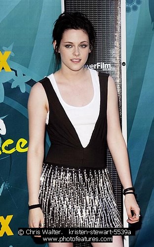 Photo of Teen Choice 2009 Awards by Chris Walter , reference; kristen-stewart-5539a,www.photofeatures.com