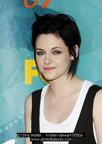 Photo of Teen Choice 2009 Awards by Chris Walter , reference; kristen-stewart-5550a,www.photofeatures.com