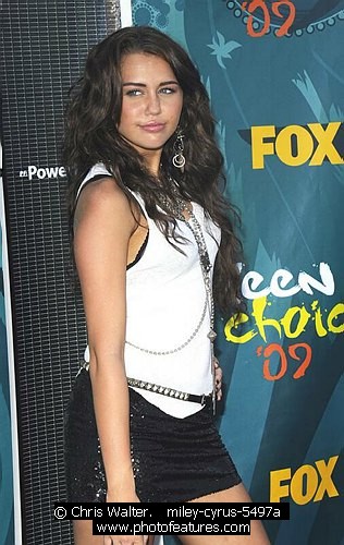 Photo of Teen Choice 2009 Awards by Chris Walter , reference; miley-cyrus-5497a,www.photofeatures.com