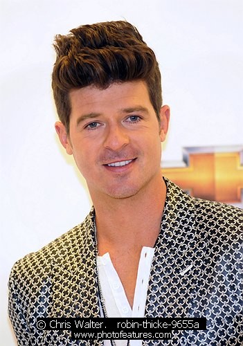 Photo of 2012 Billboard Music Awards by Chris Walter , reference; robin-thicke-9655a,www.photofeatures.com