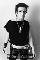Adam Ant photo © Chris Walter adamant-82-006a Photo of Adam Ant 1982