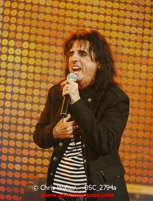 Photo of Alice Cooper for media use , reference; DSC_2794a,www.photofeatures.com