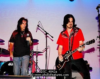Photo of Alice Cooper and Gilby Clarke<br>at the 9th Annual Alice Cooper Celebrity Golf Tournament in Scottsdale, Arizona, May 1st 2005.  Photo by Chris Walter/Photofeatures. , reference; DSC_4842a