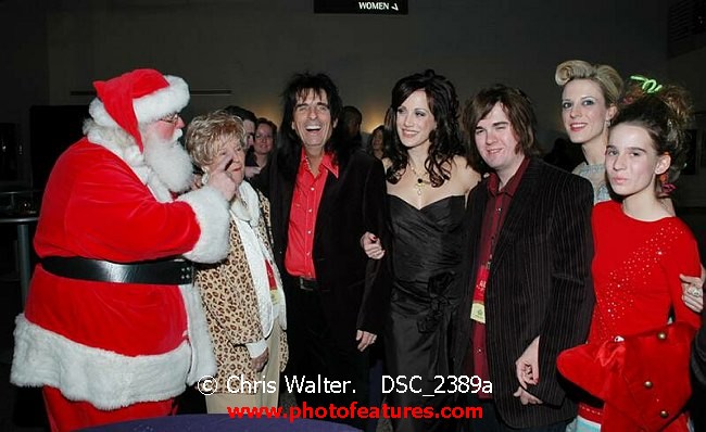 Photo of Alice Cooper Christmas Pudding 2005 for media use , reference; DSC_2389a,www.photofeatures.com