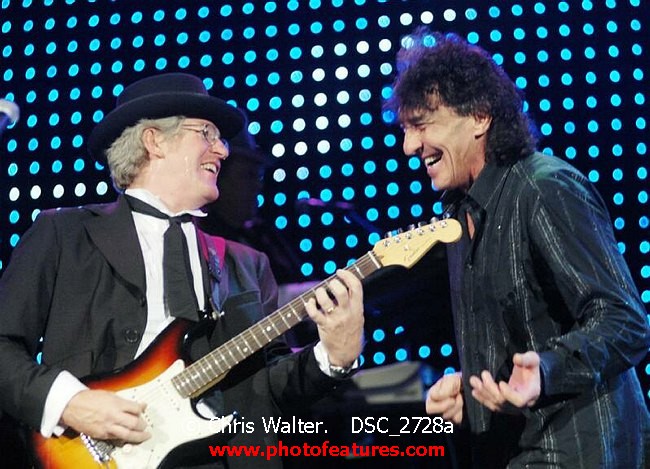 Photo of Alice Cooper Christmas Pudding 2005 for media use , reference; DSC_2728a,www.photofeatures.com