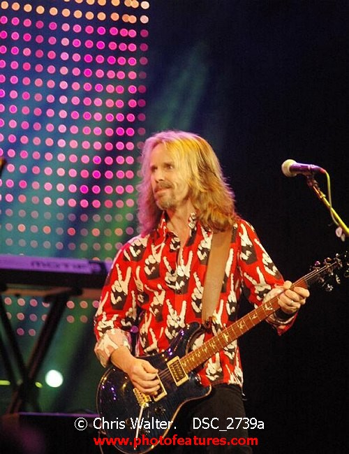 Photo of Alice Cooper Christmas Pudding 2005 for media use , reference; DSC_2739a,www.photofeatures.com