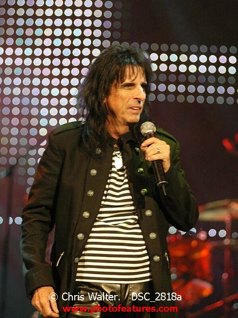 Photo of Alice Cooper Christmas Pudding 2005 for media use , reference; DSC_2818a,www.photofeatures.com