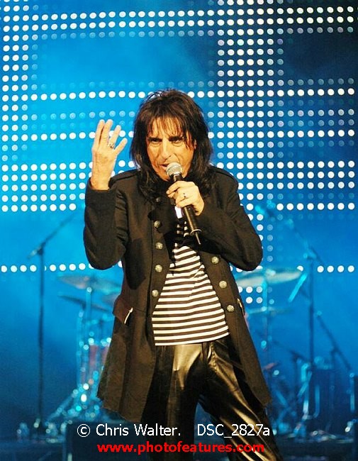 Photo of Alice Cooper Christmas Pudding 2005 for media use , reference; DSC_2827a,www.photofeatures.com