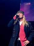 Cheap Trick Robin Zander at Alice Cooper's Christmas Pudding show for his Solid Rock Foundation Charity at Dodge Theatre in Phoenix, Arizona, December 18th 2004. Photo by Chris Walter/Photofeatures.
