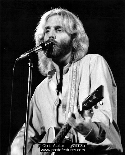 Photo of Andrew Gold by Chris Walter , reference; g36003a,www.photofeatures.com