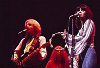Photo of Linda Ronstadt with Andrew Gold <br> Chris Walter<br>