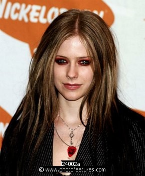Photo of Avril Lavigne by Chris Walter , reference; l24002a,www.photofeatures.com