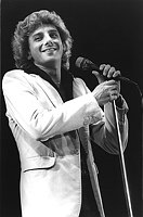 Photo of Barry Manilow<br> Photofeatures<br>
