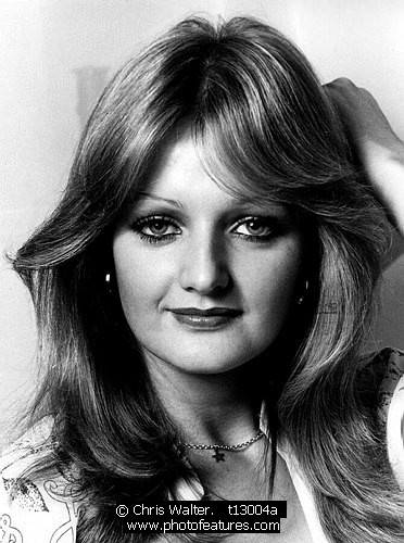 Photo of Bonnie Tyler by Chris Walter , reference; t13004a,www.photofeatures.com