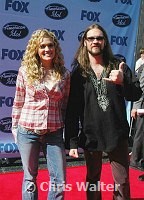 Winner Carrie Underwood and runner-up Bo Bice at arivals for American Idol at Kodak Theatre in Hollywood,25th May 2005