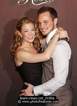 Photo of LeAnn Rimes and husband Dean Sheremet<br> at the CMT TV Giants Honoring Reba McEntire at Kodak Theatre, October 26th 2006.<br>Photo by Chris Walter/Photofeatures , reference; leann-rimes-cmt_0180a