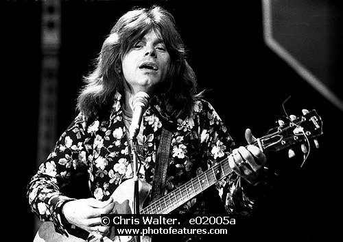 Dave Edmunds e02005a photography by © Chris Walter Photo of Dave Edmunds for media use , reference; e02005a,www.photofeatures.com