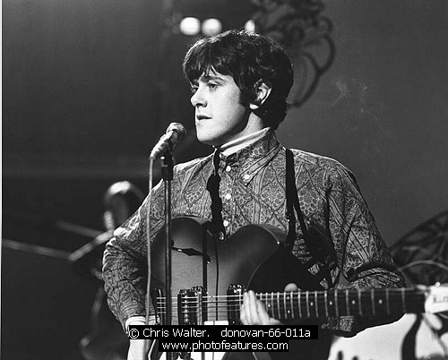 Photo of Donovan by Chris Walter , reference; donovan-66-011a,www.photofeatures.com