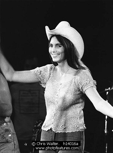 Photo of Emmylou Harris by Chris Walter , reference; h14016a,www.photofeatures.com